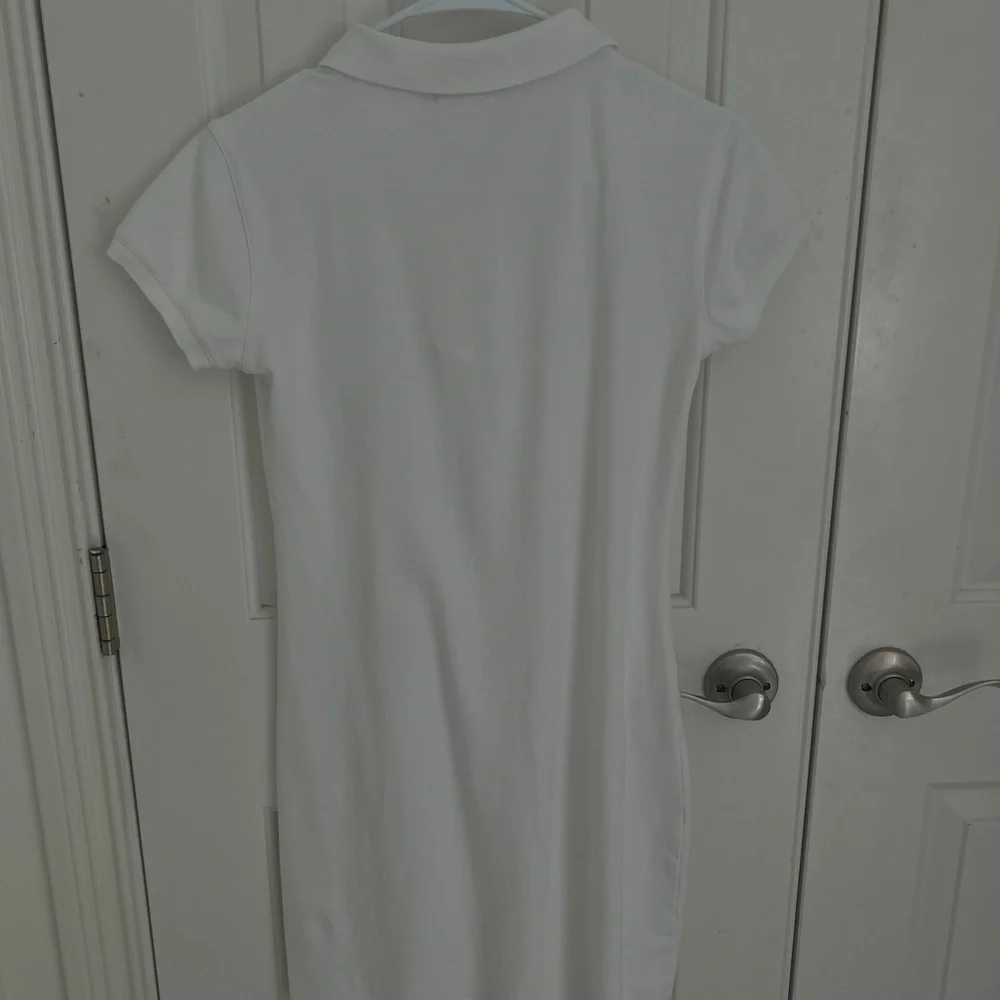 White shirt sleeve Lacoste polo dress - Picture 4 of 5